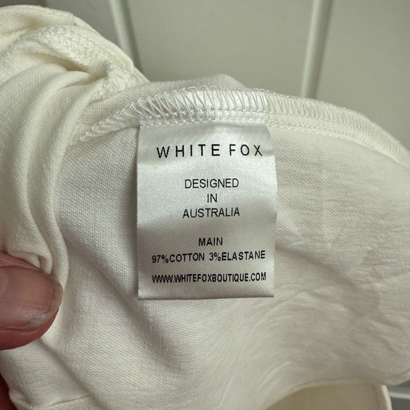 White Fox White wrap skirt with cut out sz L - Picture 9 of 9